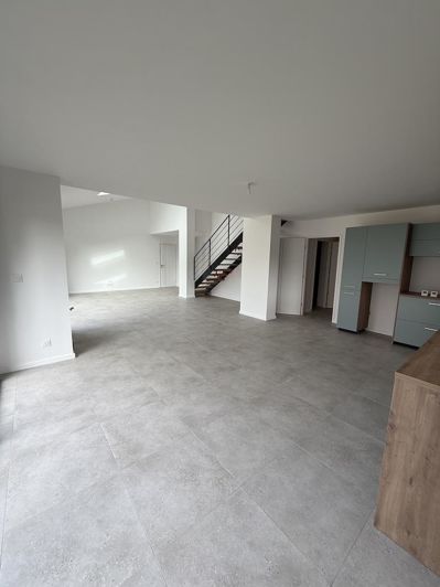 Image No.46-5 Bed House for sale