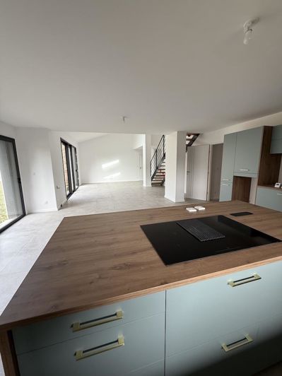 Image No.50-5 Bed House for sale