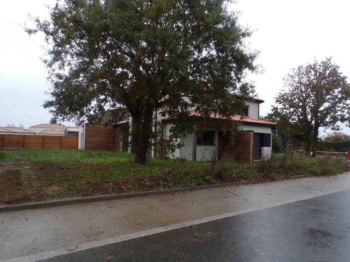 Image No.7-5 Bed House for sale