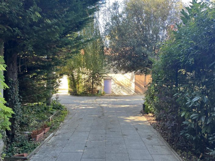 Image No.11-5 Bed House for sale