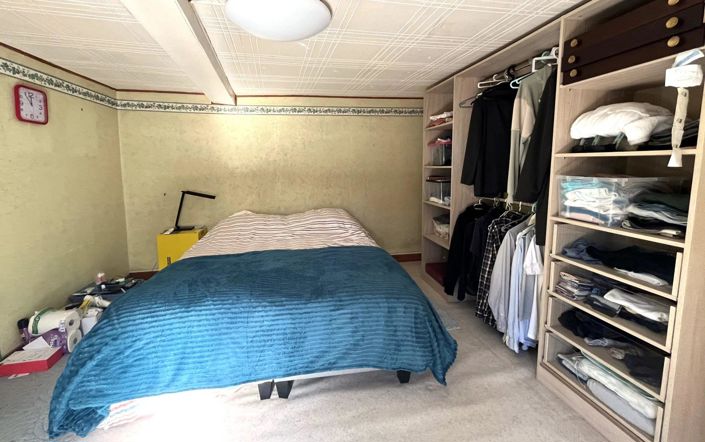 Image No.21-5 Bed House for sale