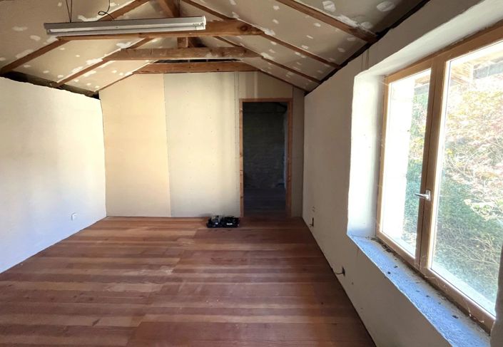 Image No.37-5 Bed House for sale