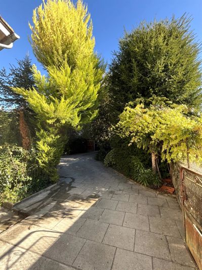 Image No.5-5 Bed House for sale