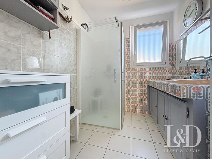 Image No.12-4 Bed House for sale