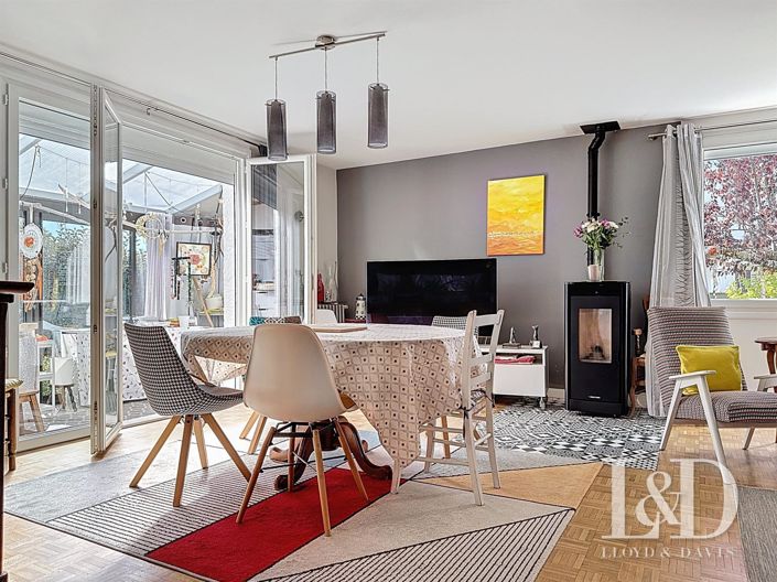 Image No.3-4 Bed House for sale