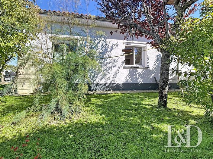 Image No.8-4 Bed House for sale