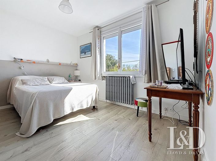 Image No.9-4 Bed House for sale