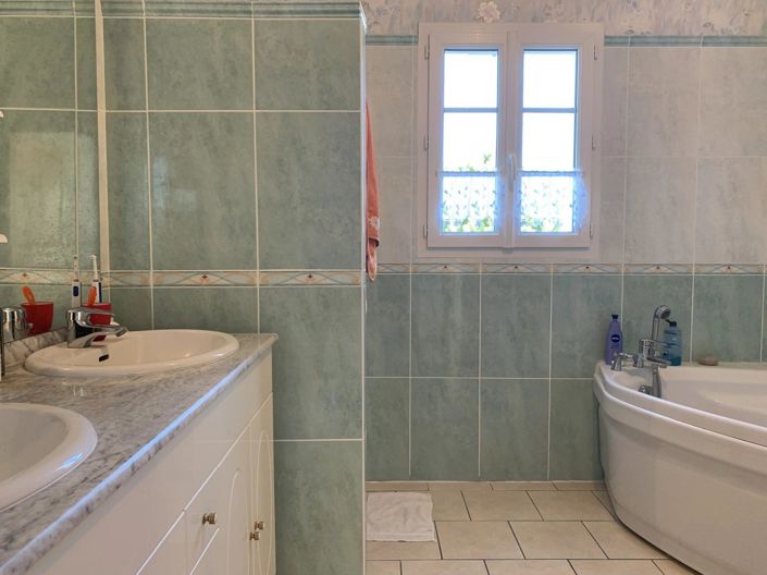 Image No.16-4 Bed House for sale