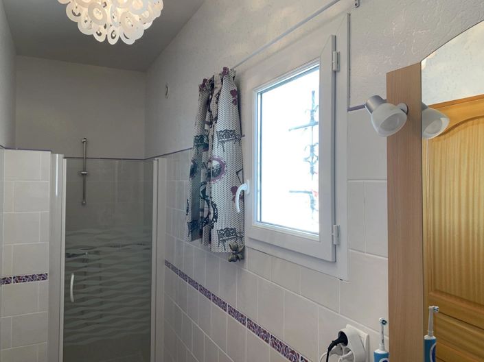 Image No.22-4 Bed House for sale