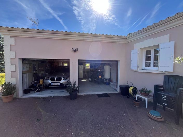 Image No.25-4 Bed House for sale