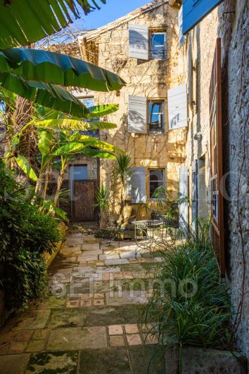 Image No.2-5 Bed House for sale