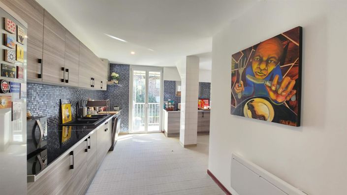 Image No.1-7 Bed House for sale