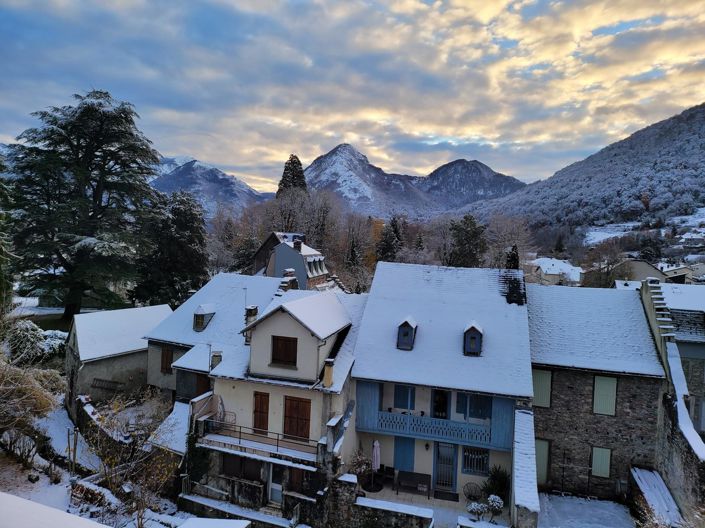 Image No.11-7 Bed House for sale