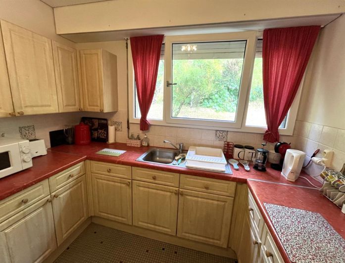 Image No.13-3 Bed House for sale