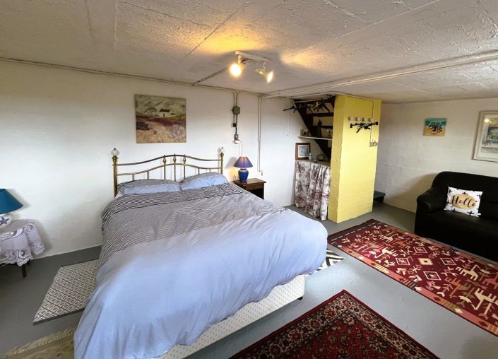 Image No.24-3 Bed House for sale