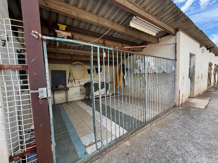 Image No.16-8 Bed House for sale