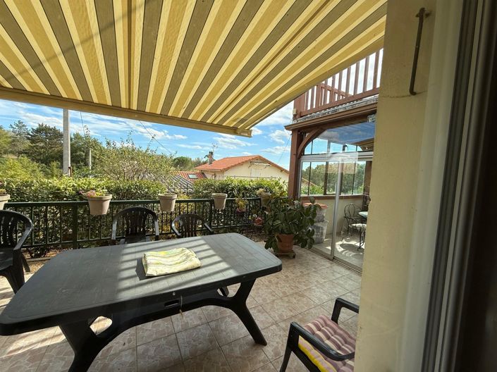 Image No.17-8 Bed House for sale