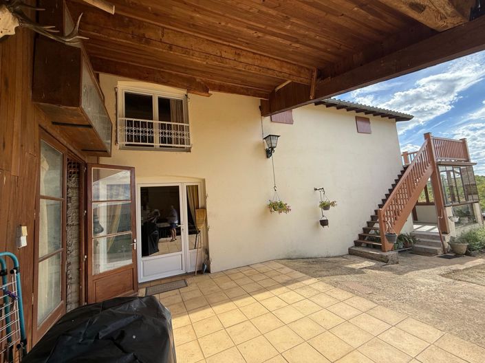 Image No.2-8 Bed House for sale