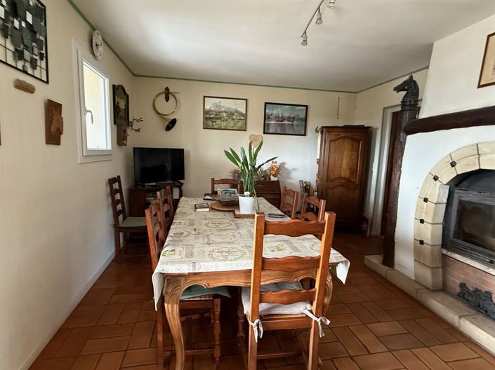 Image No.4-8 Bed House for sale