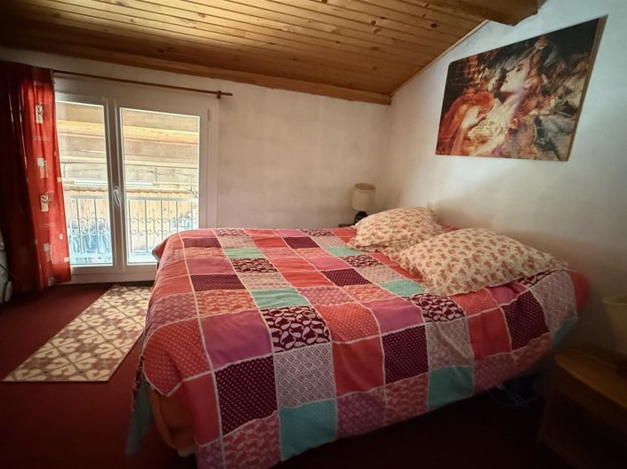 Image No.9-8 Bed House for sale