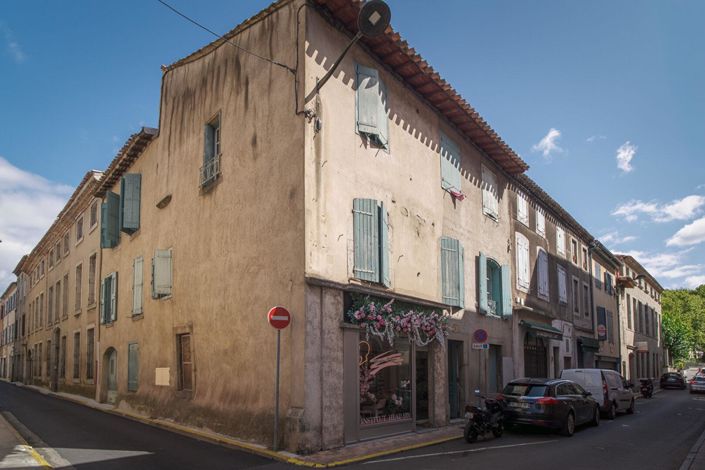 Image No.1-8 Bed House for sale