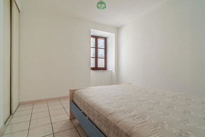 Image No.17-8 Bed House for sale