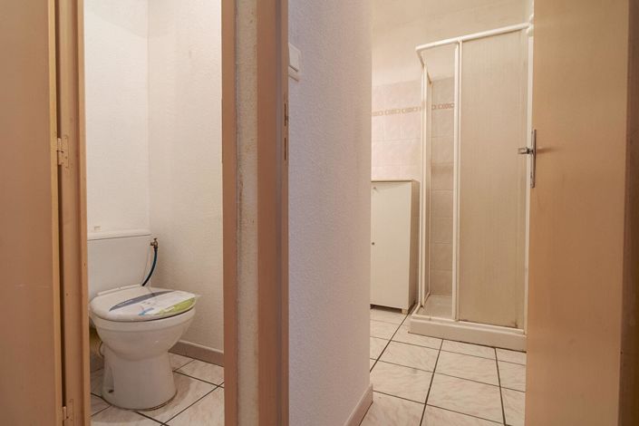 Image No.18-8 Bed House for sale