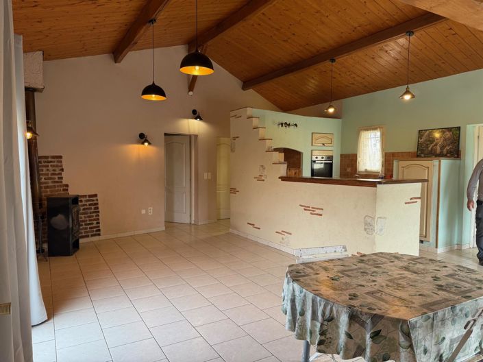 Image No.10-3 Bed House for sale