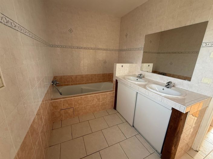 Image No.13-3 Bed House for sale