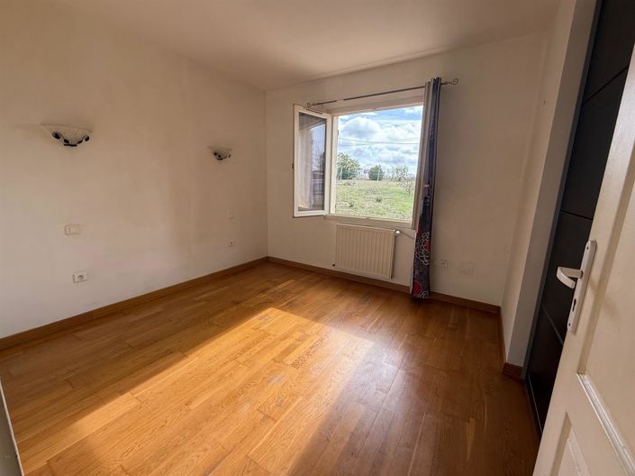 Image No.16-3 Bed House for sale