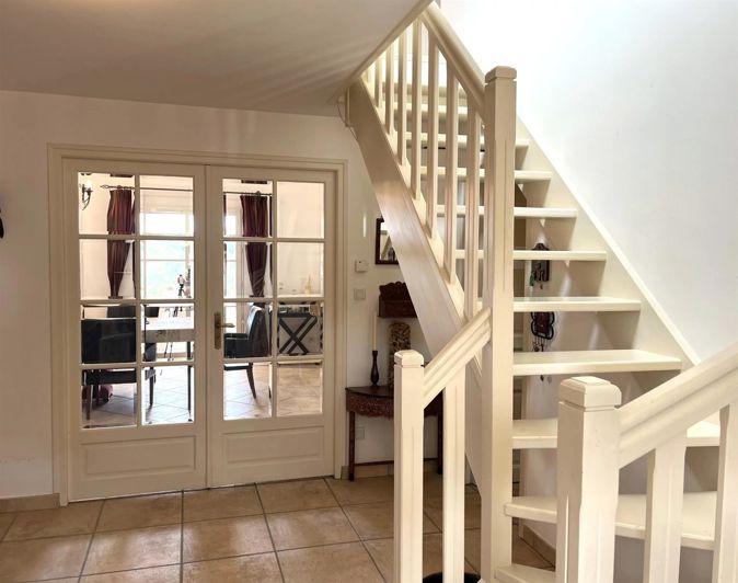 Image No.18-4 Bed House for sale