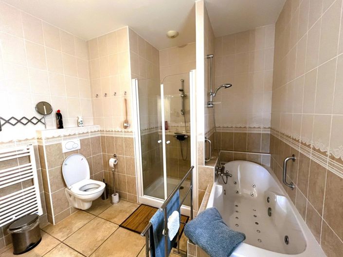 Image No.23-4 Bed House for sale