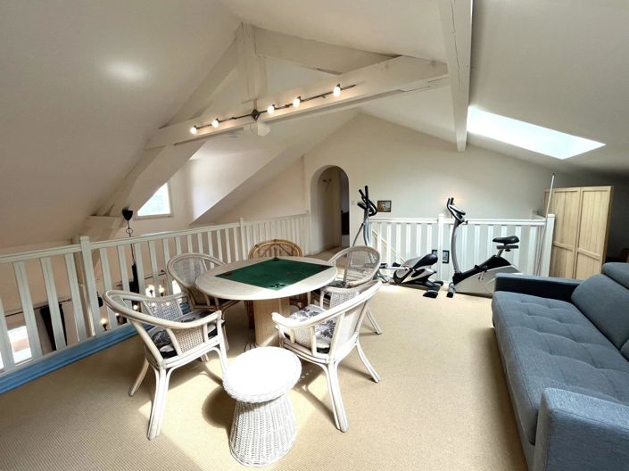 Image No.26-4 Bed House for sale