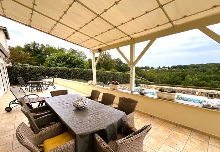 Image No.8-4 Bed House for sale