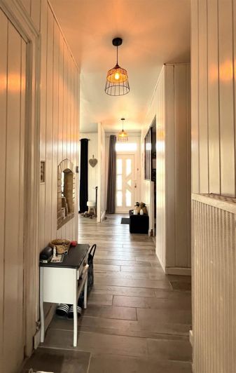 Image No.10-3 Bed House for sale