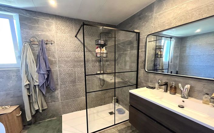 Image No.14-3 Bed House for sale