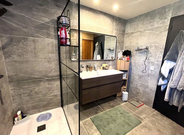 Image No.15-3 Bed House for sale