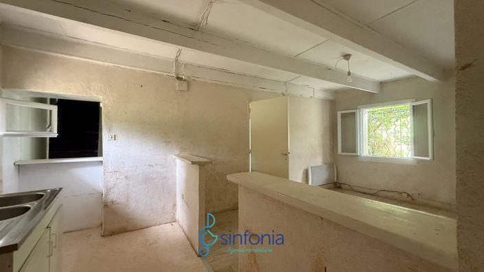 Image No.5-2 Bed House for sale