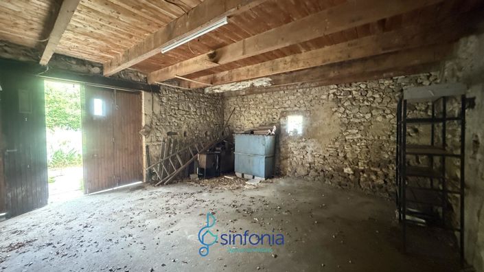 Image No.8-2 Bed House for sale