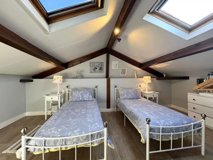 Image No.16-9 Bed House for sale