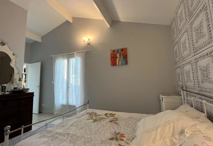 Image No.19-9 Bed House for sale