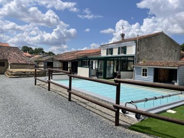 1 - Asnières-la-Giraud, Maison