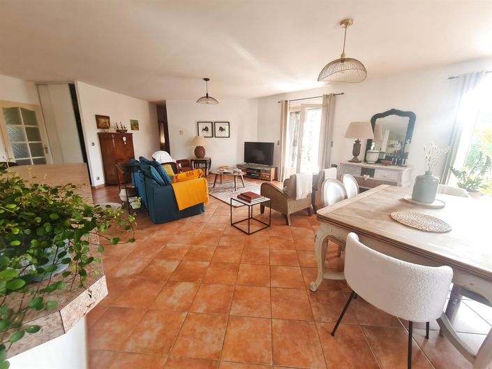 Image No.13-3 Bed House for sale