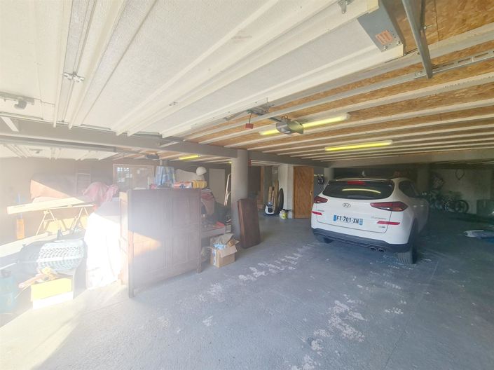 Image No.15-3 Bed House for sale