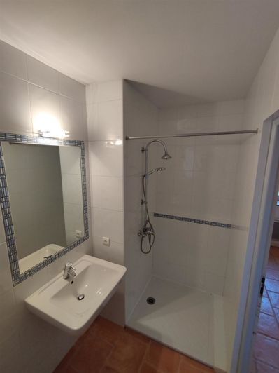 Image No.17-5 Bed House for sale