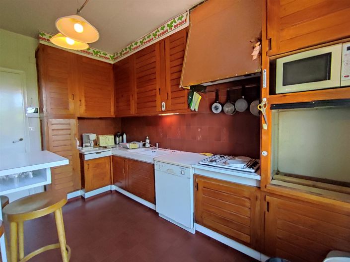 Image No.5-6 Bed House for sale