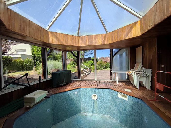 Image No.9-6 Bed House for sale