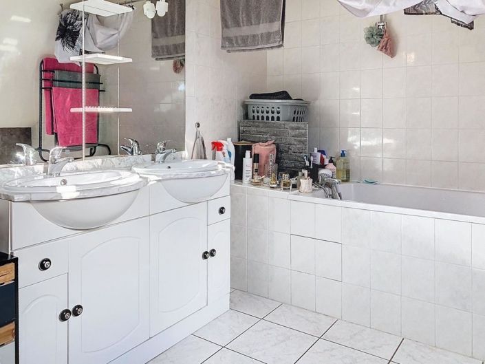 Image No.18-Propriété à vendre à Montluçon