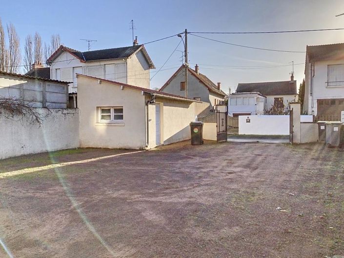 Image No.8-Propriété à vendre à Montluçon