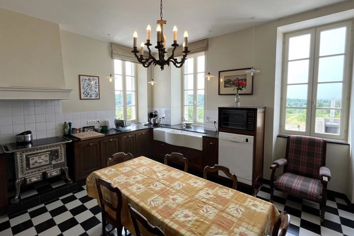 Image No.12-4 Bed House for sale